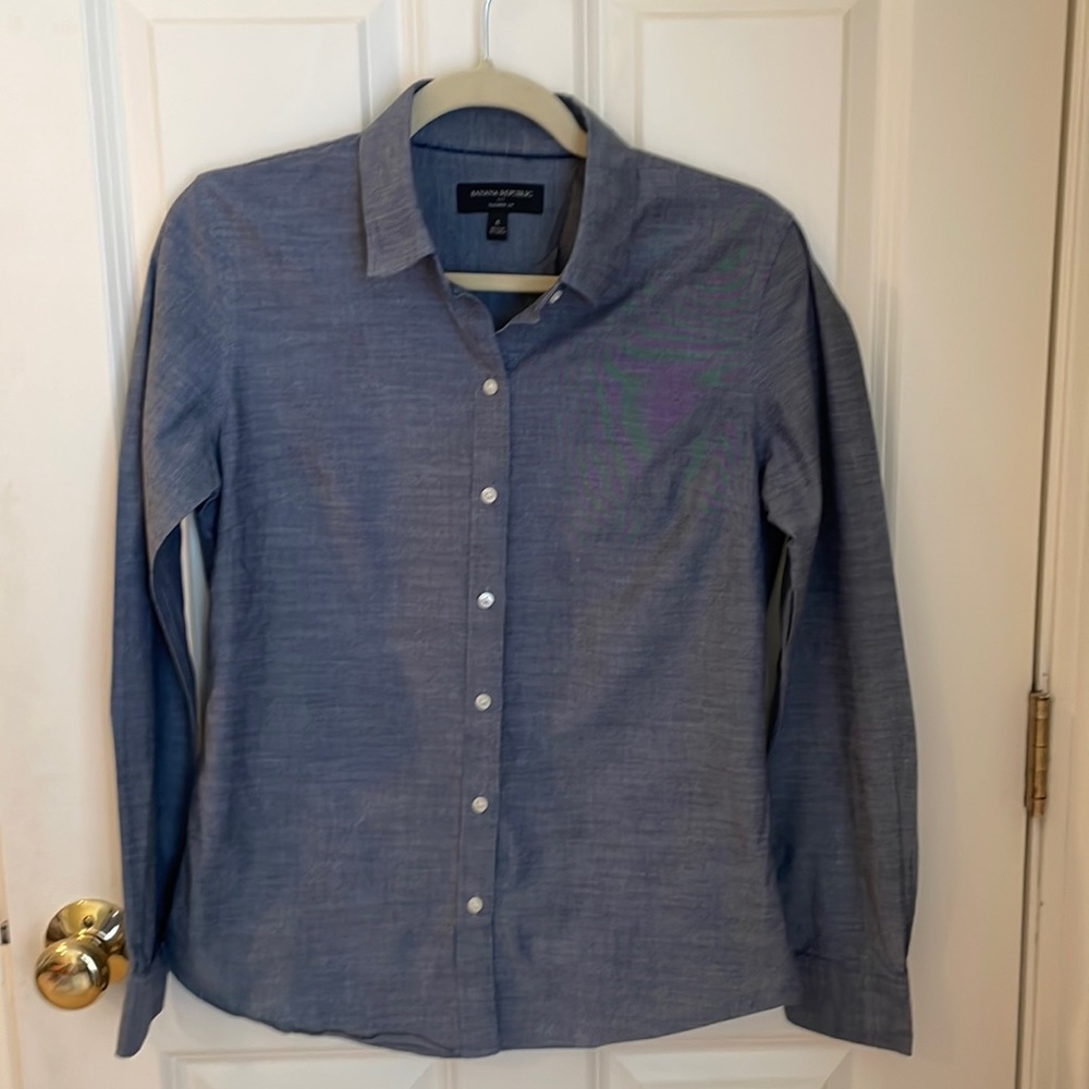 Blue chambray fitted shirt size 6